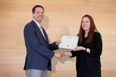 Dr. Cahill receives award.