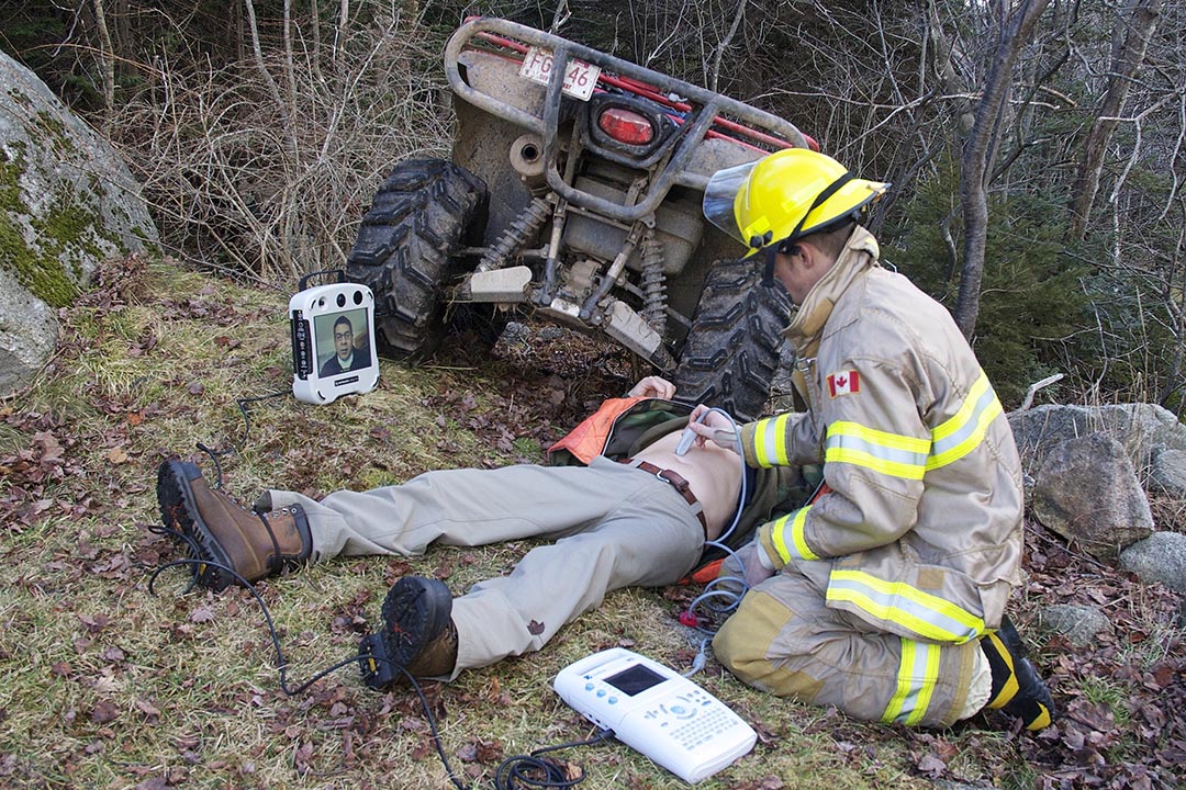 Remote presence technology enables a medic to perform an ultrasound at the scene of accident. (University of Saskatchewan), Author provided