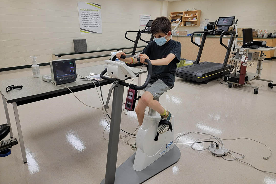 A combination of on-ice and off-ice testing was conducted during the study to assess the effects of wearing a face mask during different levels of exercise intensity. (Photo: Phil Chilibeck) 