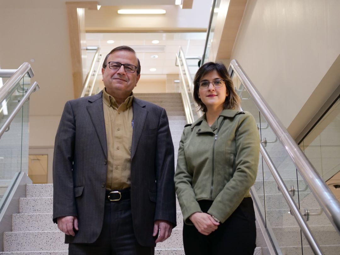 USask researchers Dr. Changiz Taghibiglou (left) and Dr. Sara Mardanisamani (right) are developing a new non-invasive screening tool for Alzheimer’s disease using AI (Credit: USask/Erin Matthews)