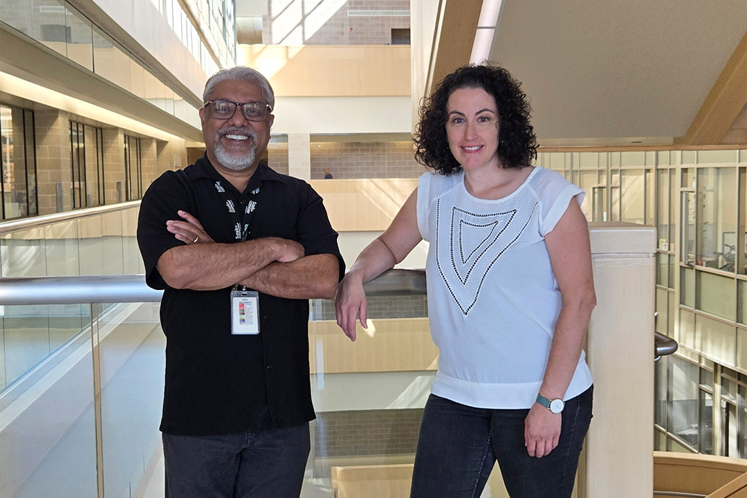 From left to right: Researchers Dr. Franco Vizeacoumar (PhD) and Dr. Linda Chelico (PhD) are lead investigators for projects that received Canadian Institutes of Health Research’s (CIHR) 2025 Spring Grant Competition funding. 