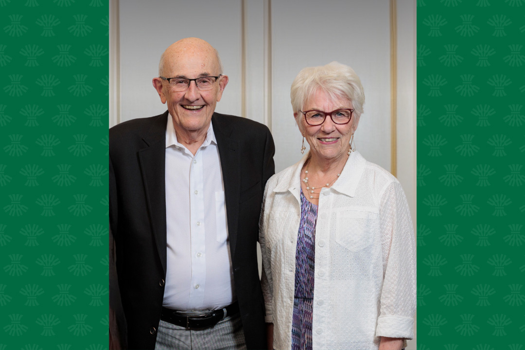 (L to R): Dr. David Keegan (MD’64) and Carolyn Keegan. (Photo: David Stobbe)