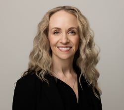 Picture of Dr. Amanda Oro